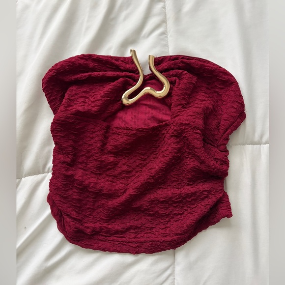 SHEIN Tops - Red Textured Crop Top